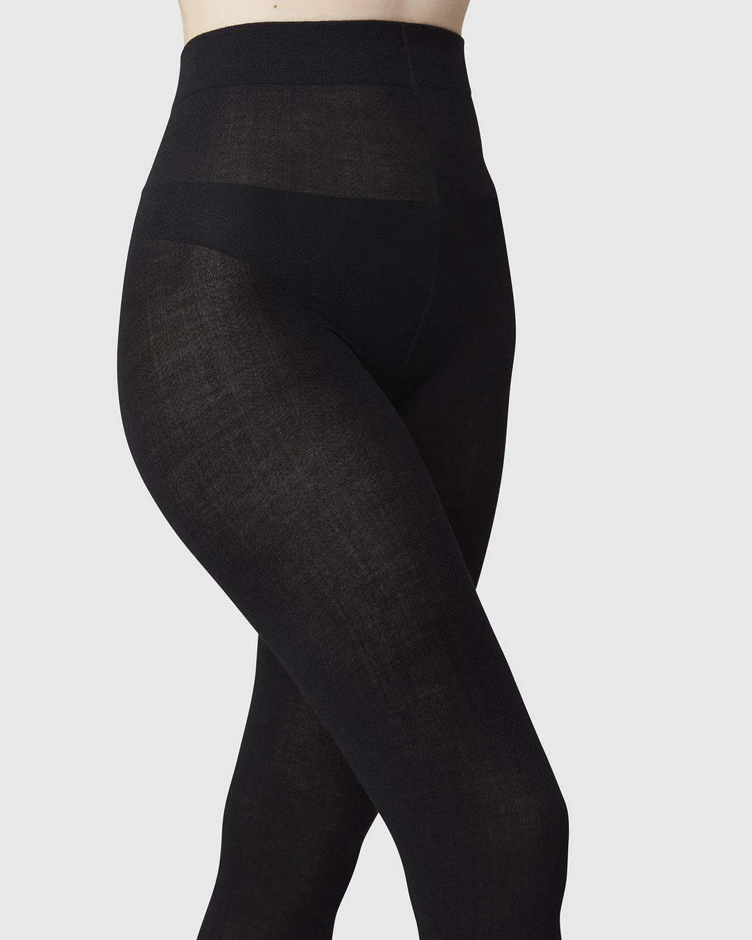 YLVA ORGANIC WOOL FISHBONE SOKKABUXUR SVARTAR - Ethic