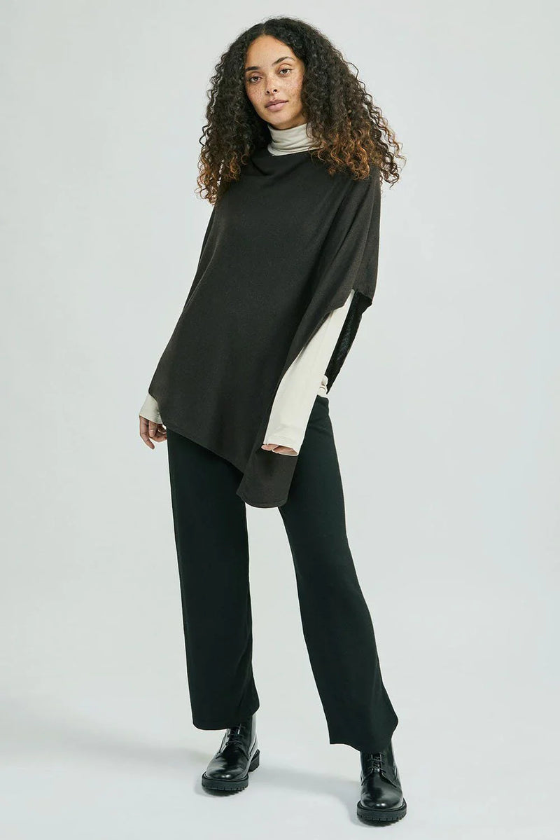 PETRINA PONCHO SVART
