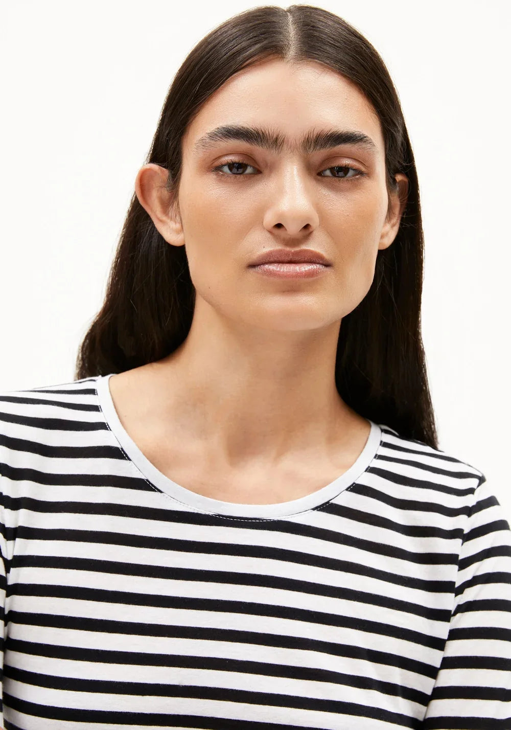EINIAARA SOFT BOLUR RÖNDÓTTUR WITHE/BLACK