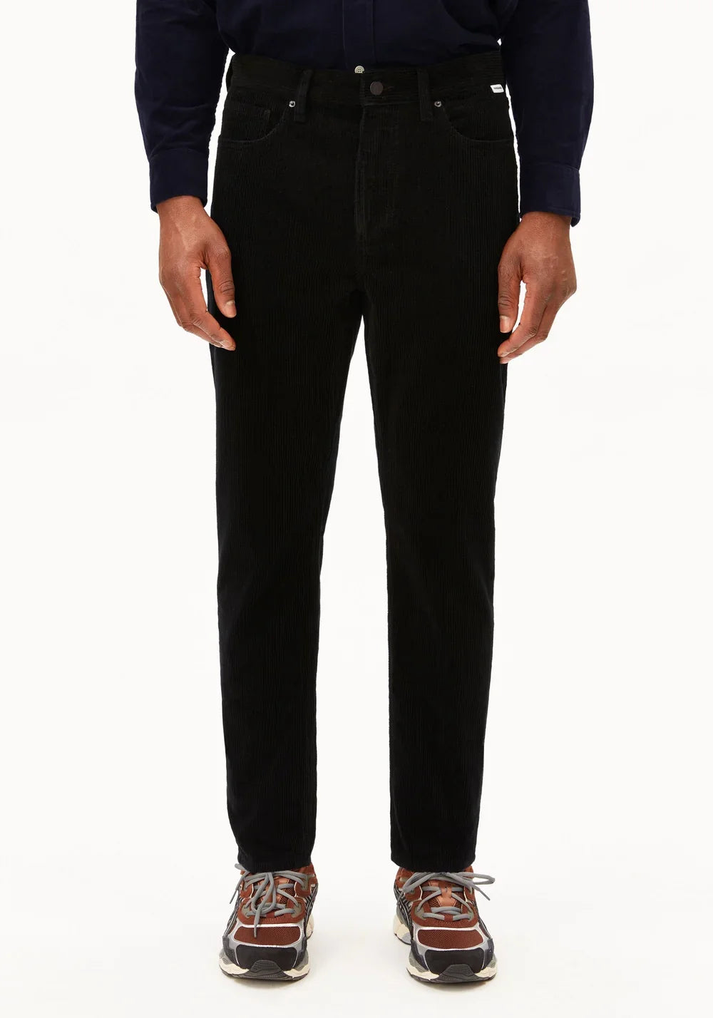 MAAKX RELAXED CORDUROY FLAUELSBUXUR SVARTAR