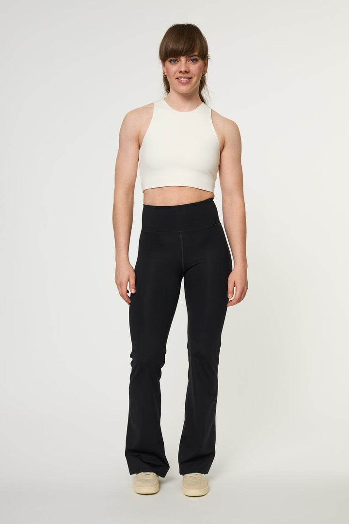COMPRESSIVE FLARE LEGGINGS SVARTAR - Ethic
