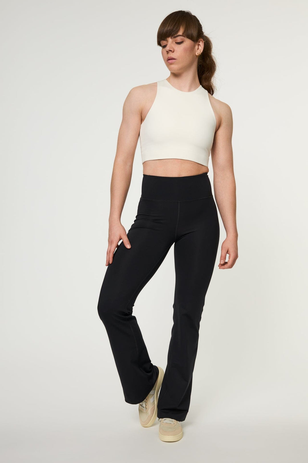 COMPRESSIVE FLARE LEGGINGS SVARTAR - Ethic