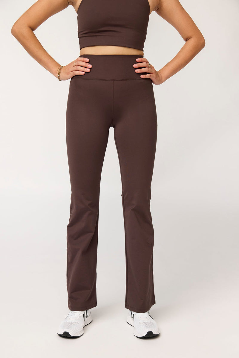 COMPRESSIVE FLARE LEGGINGS DRIFTWOOD