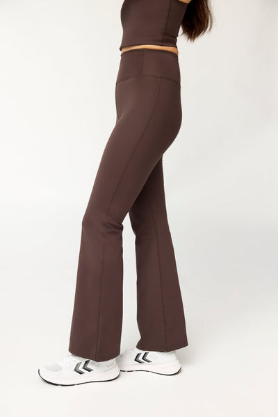 COMPRESSIVE FLARE LEGGINGS DRIFTWOOD
