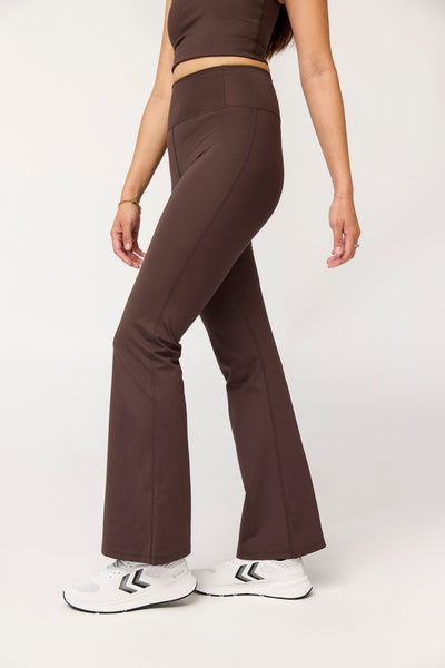 COMPRESSIVE FLARE LEGGINGS DRIFTWOOD