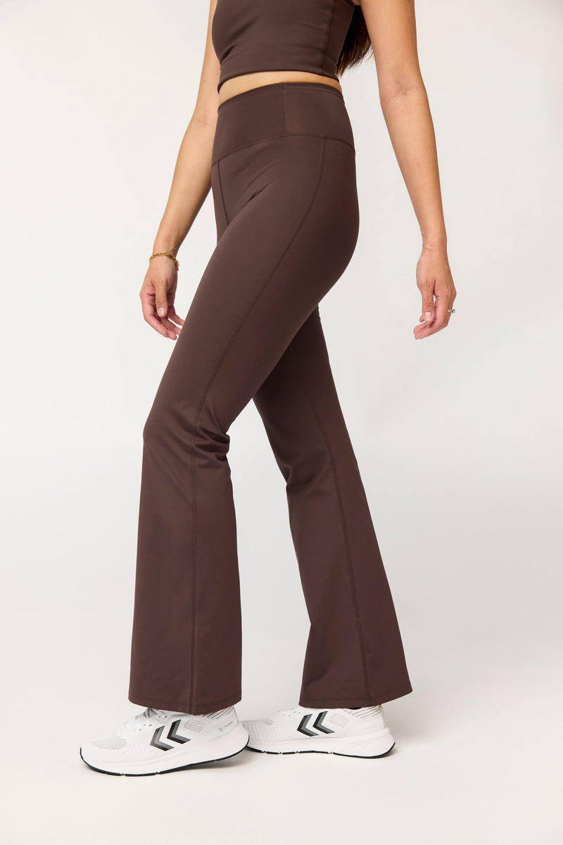 COMPRESSIVE FLARE LEGGINGS DRIFTWOOD