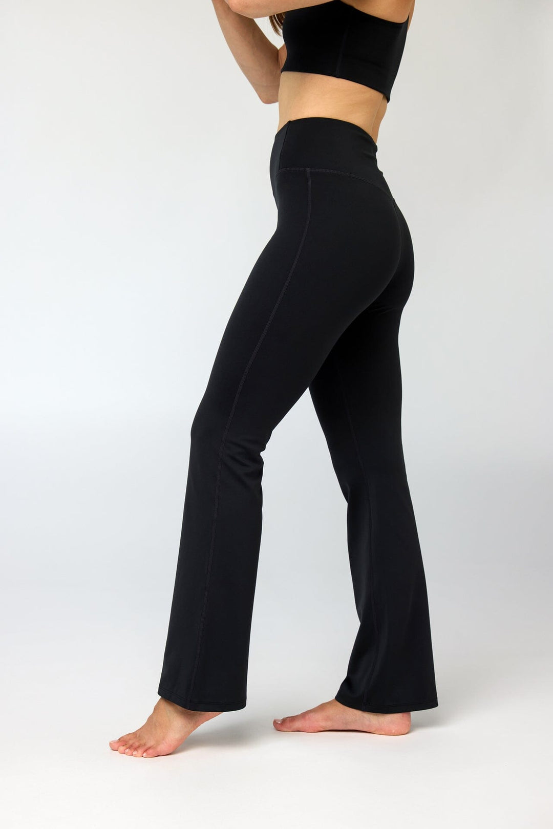 FLOAT FLARE LEGGINGS SVARTAR