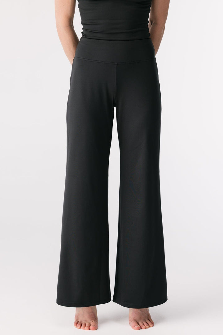 JADA STRAIGHT LEG PANTS SVARTAR - Ethic