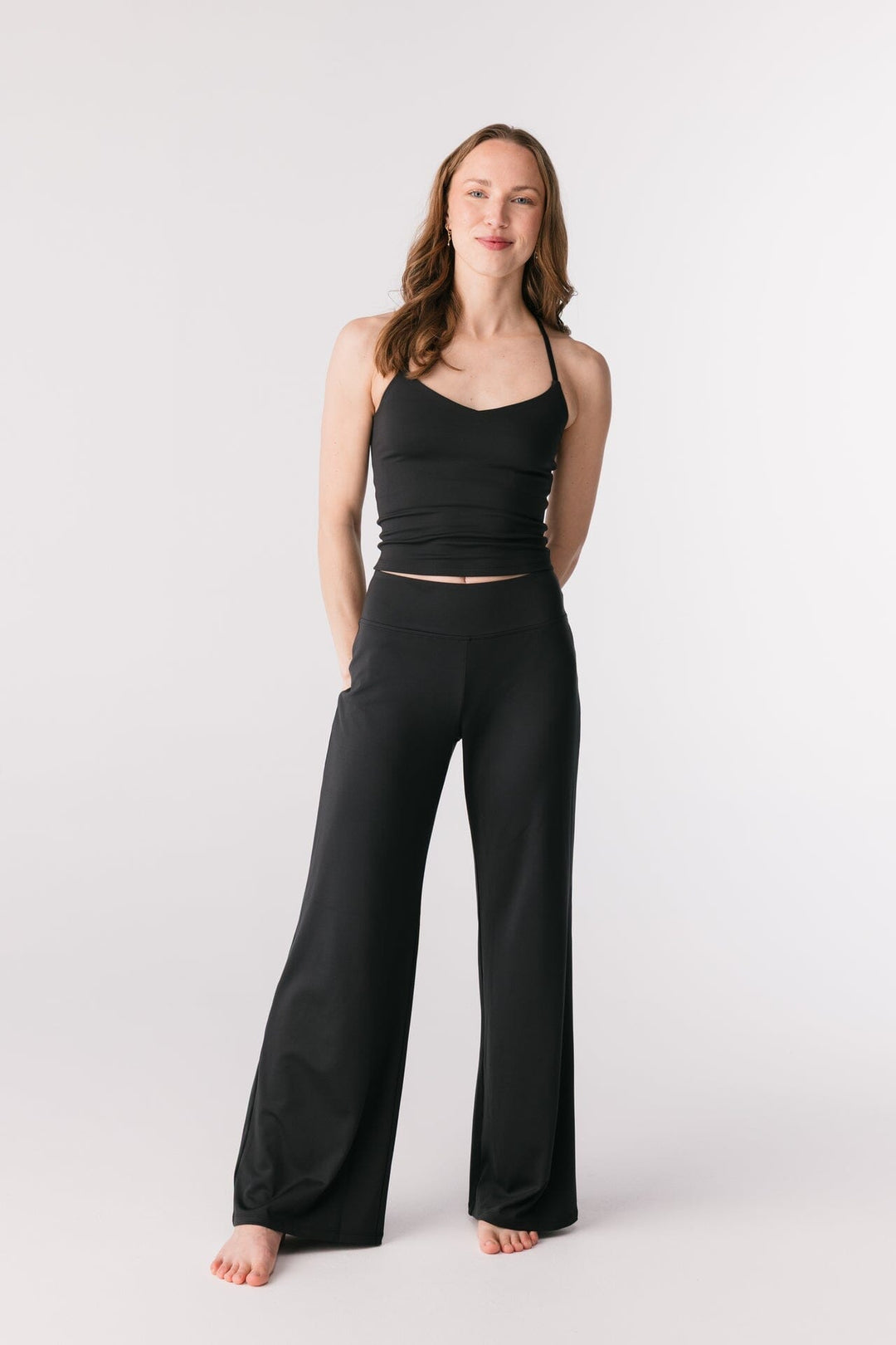 JADA STRAIGHT LEG PANTS SVARTAR - Ethic