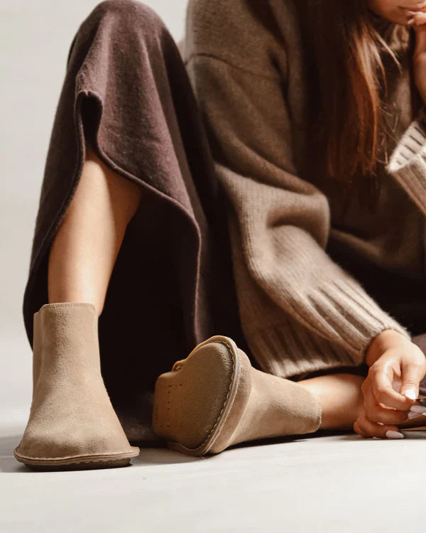 HELSINKI BIO SUEDE DESERT SAND - Ethic