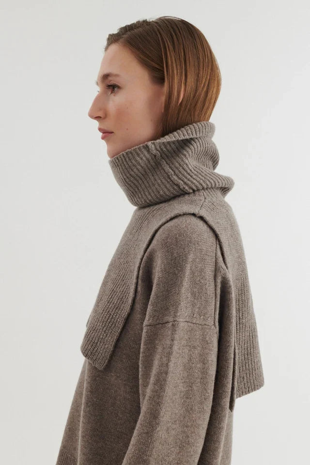LIZ NECK VARMER