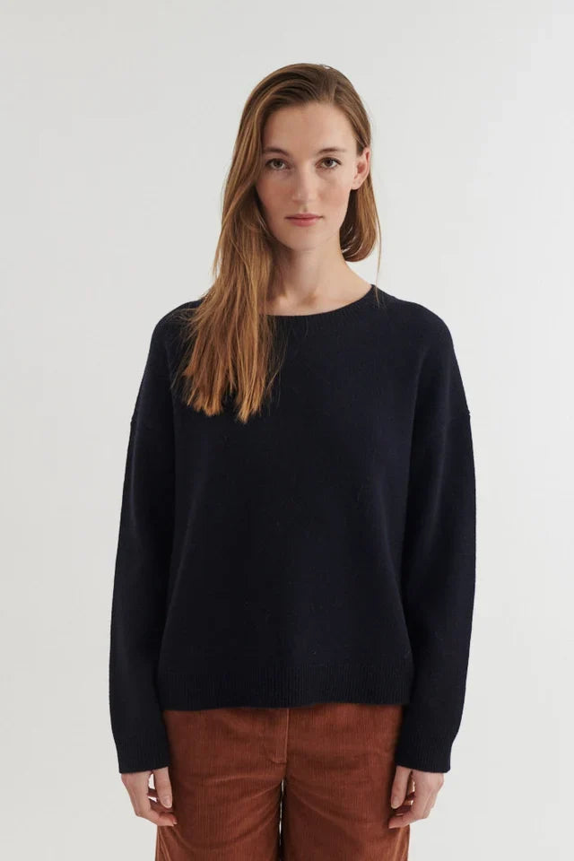 LIZ O-NECK PEYSA NAVY
