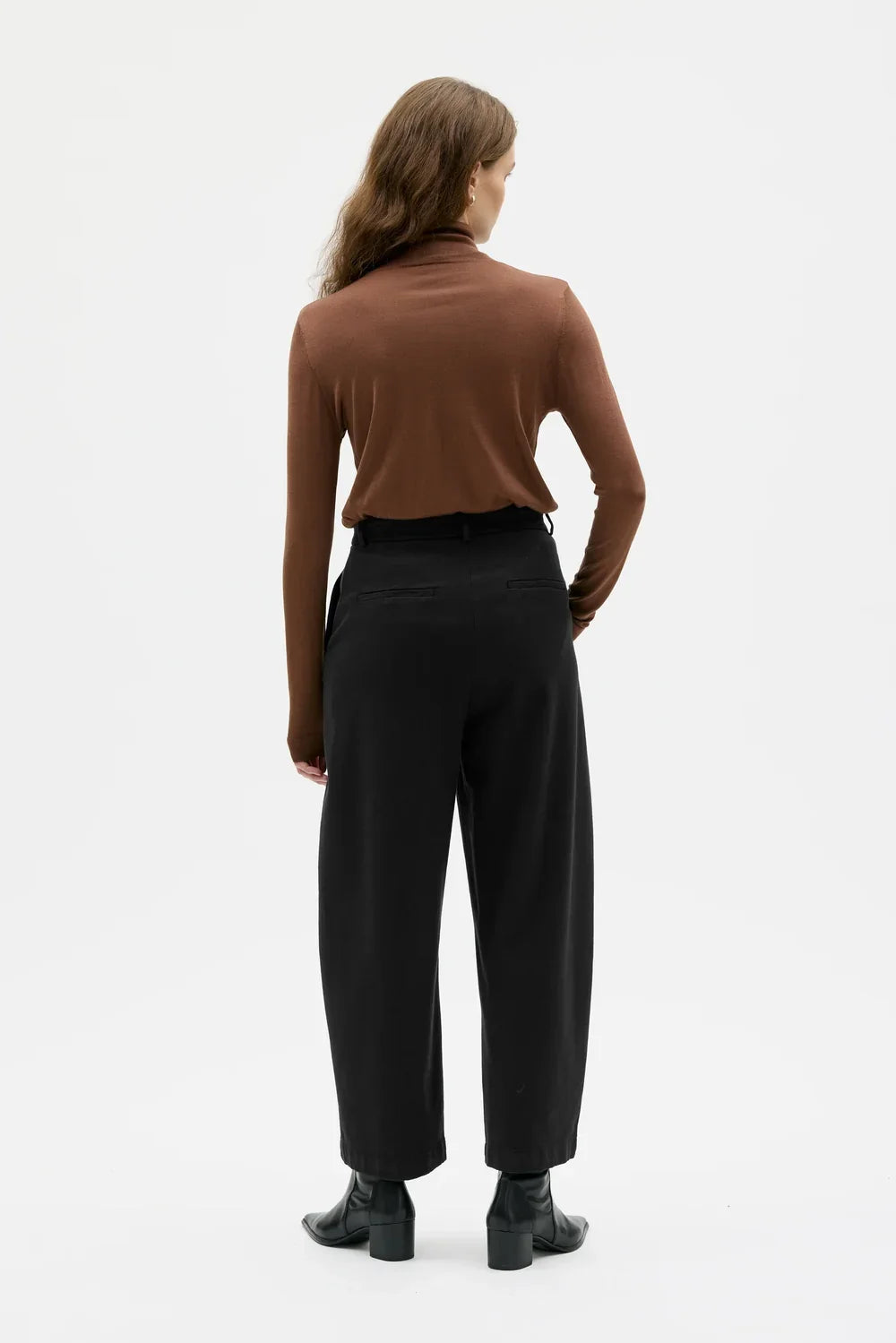 NONA CURVED TROUSERS LÍFRÆN BÓMULL &amp; CASHMERE SVARTAR