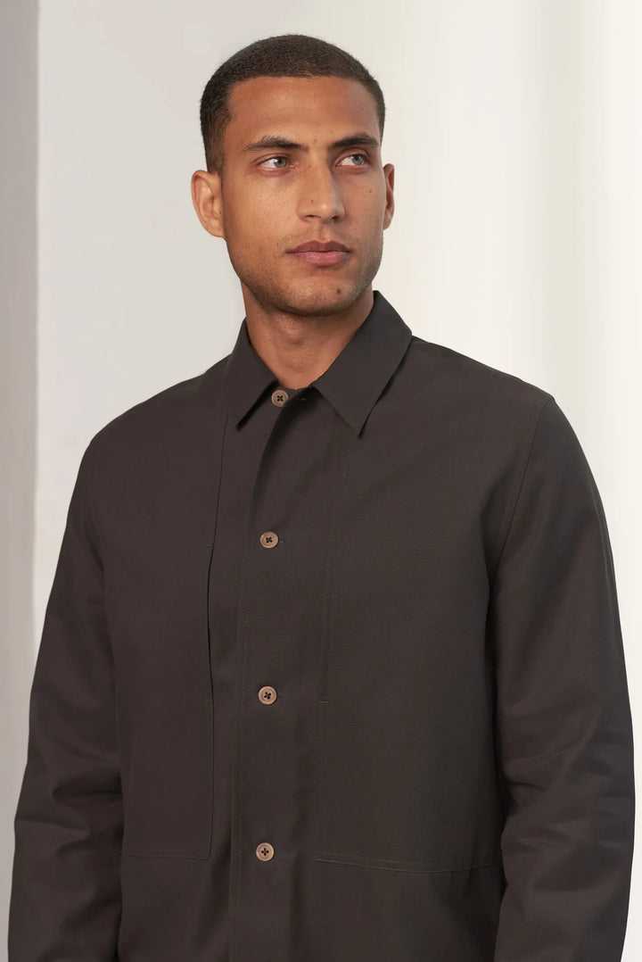 OWE JAKKASKYRTA ÚR TENCEL - GRAPHITE BROWN - Ethic