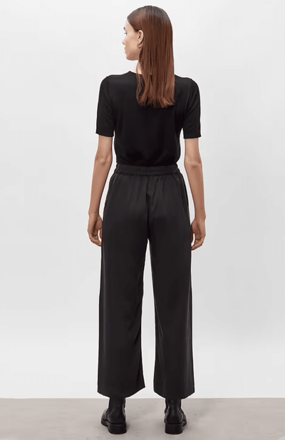 THEA FLOWY TENCEL BUXUR SVARTAR