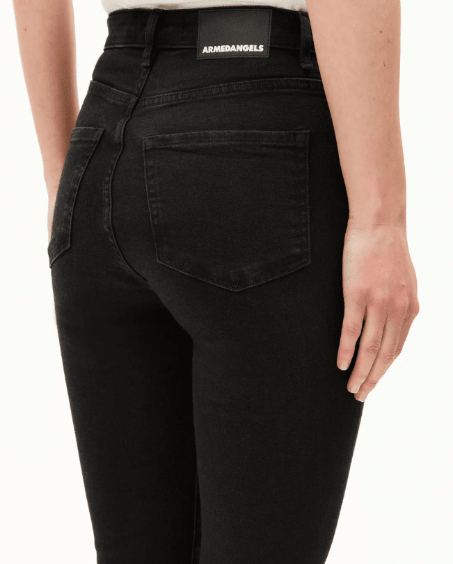 INGAA SKINNY GALLABUXUR RINSE BLACK - Ethic